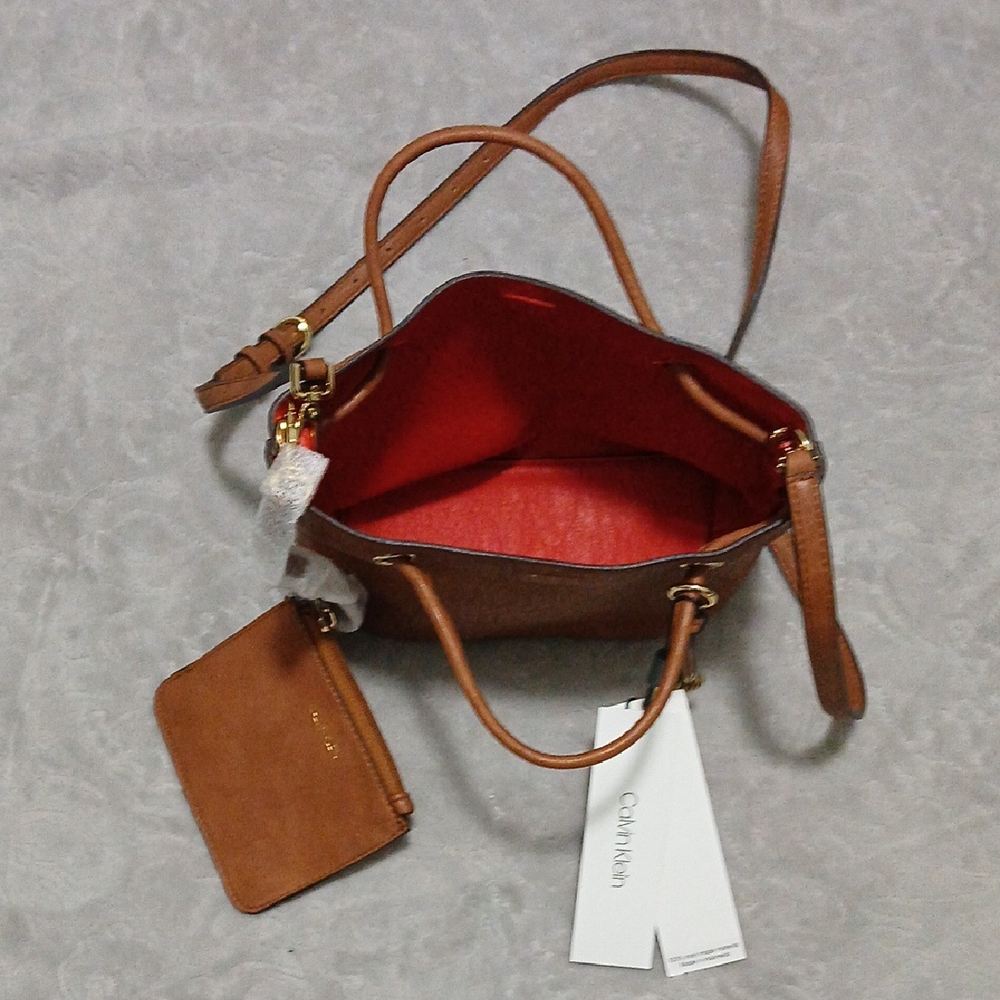 Calvin Klein Tan Shoulder Bag Set - Picture 2 of 3